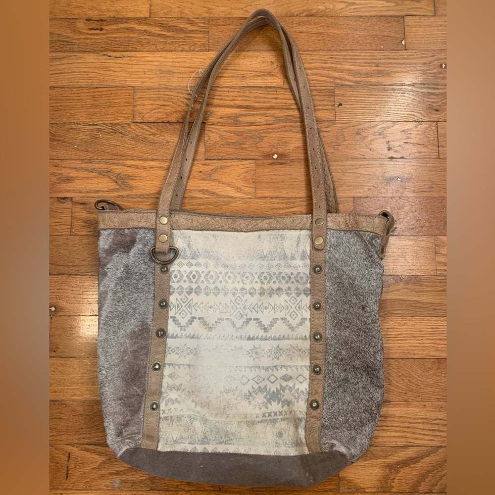 Myra tote bag!